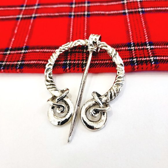New Celtic Viking Penannular Cloak Pin Fibula Brooch Knot End - Picture 1 of 7